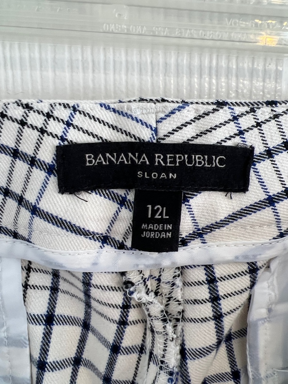 Banana Republic Sloan white black blue plaid ankle pants size 12L - Picture 9 of 10